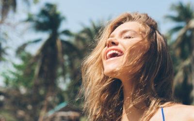 Préserver la santé de vos cheveux et de votre cuir chevelu face aux effets nocifs du soleil